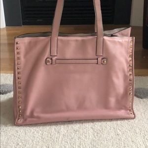 Medium Rockstud Shopping Tote